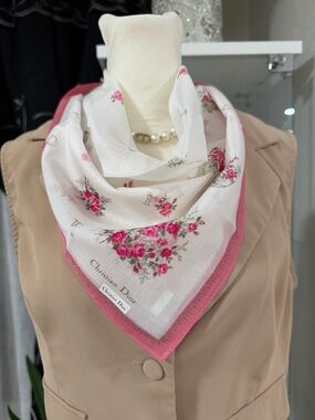 Christian Dior handkerchief size 18 x 18 inches